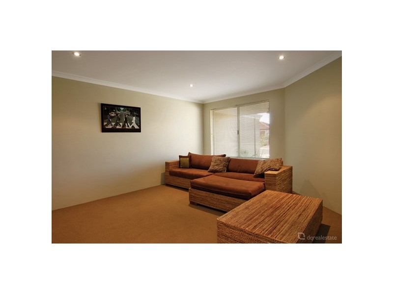 1 Bittern Street, Tapping WA 6065