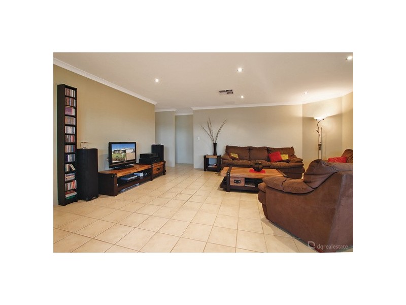 1 Bittern Street, Tapping WA 6065