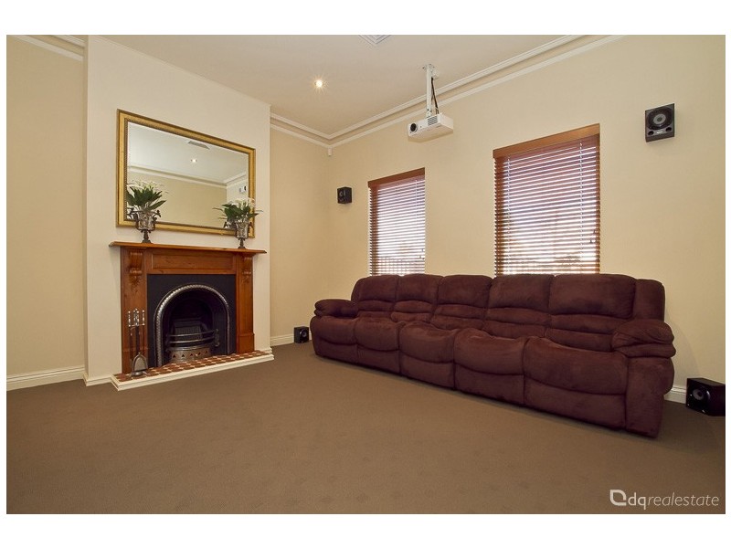 55 Belvoir Parkway, Darch WA 6065