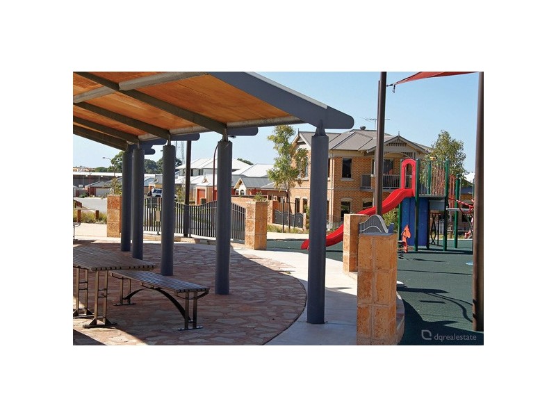 55 Belvoir Parkway, Darch WA 6065