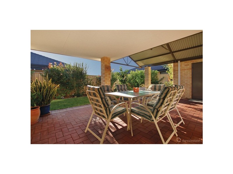 19 Bonannella Entrance, Sinagra WA 6065