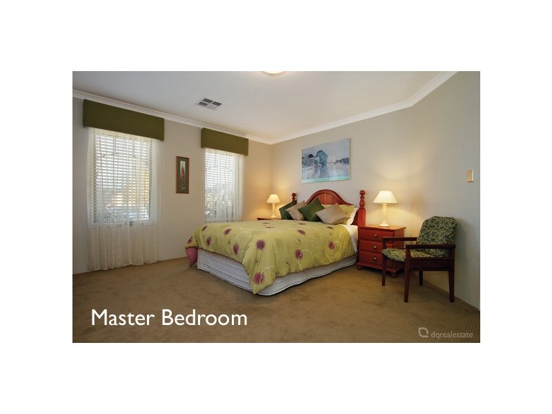 19 Bonannella Entrance, Sinagra WA 6065