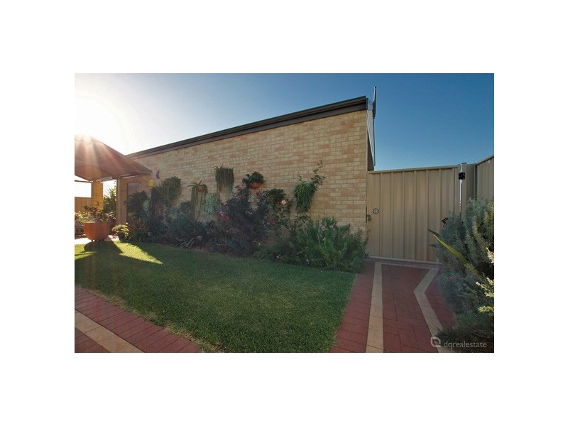 19 Bonannella Entrance, Sinagra WA 6065