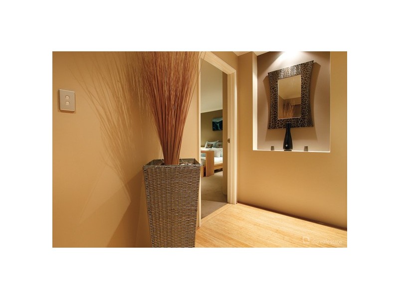24 Crosthwait Circle, Tapping WA 6065
