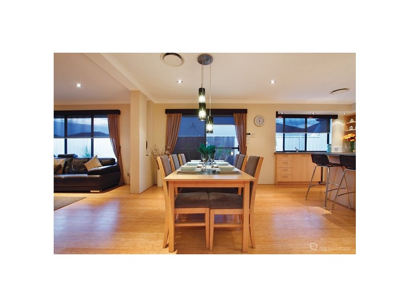 24 Crosthwait Circle, Tapping WA 6065