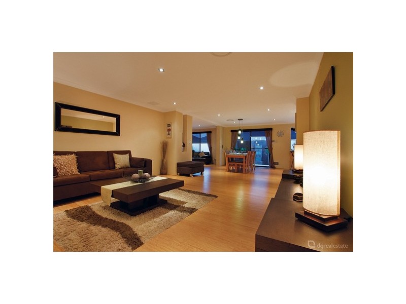 24 Crosthwait Circle, Tapping WA 6065