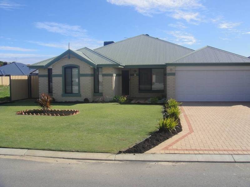 16 Goshawk Street, Tapping WA 6065