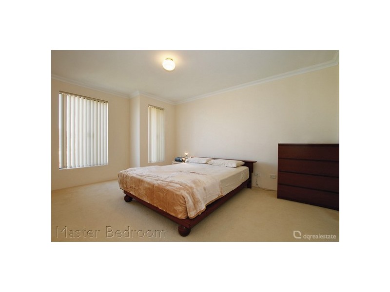 16 Goshawk Street, Tapping WA 6065