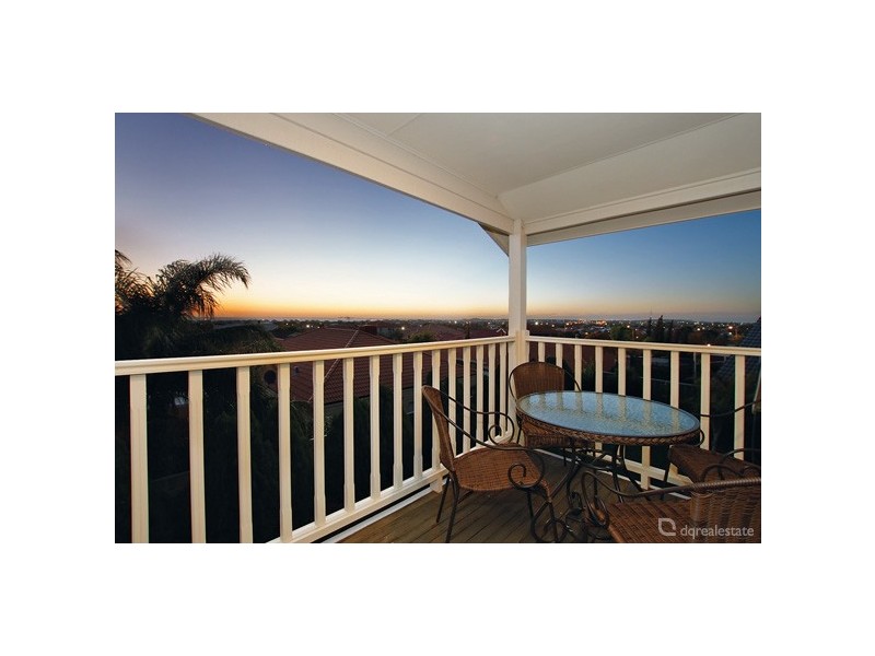 18 Shalimar Rise, Currambine WA 6028