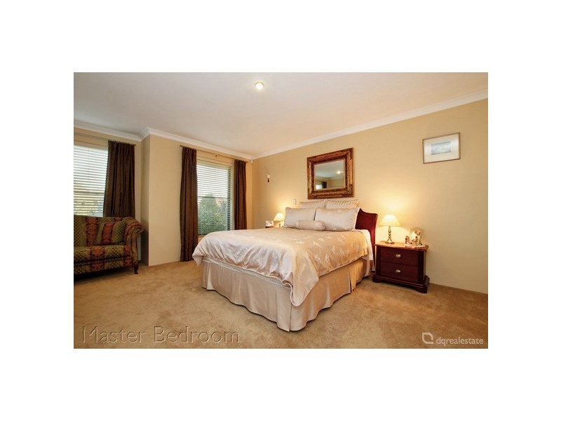 18 Shalimar Rise, Currambine WA 6028