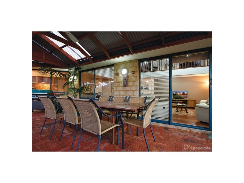 18 Shalimar Rise, Currambine WA 6028