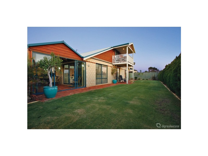 18 Shalimar Rise, Currambine WA 6028