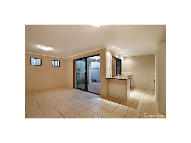 12/31 Barfield Road, Hammond Park WA 6164