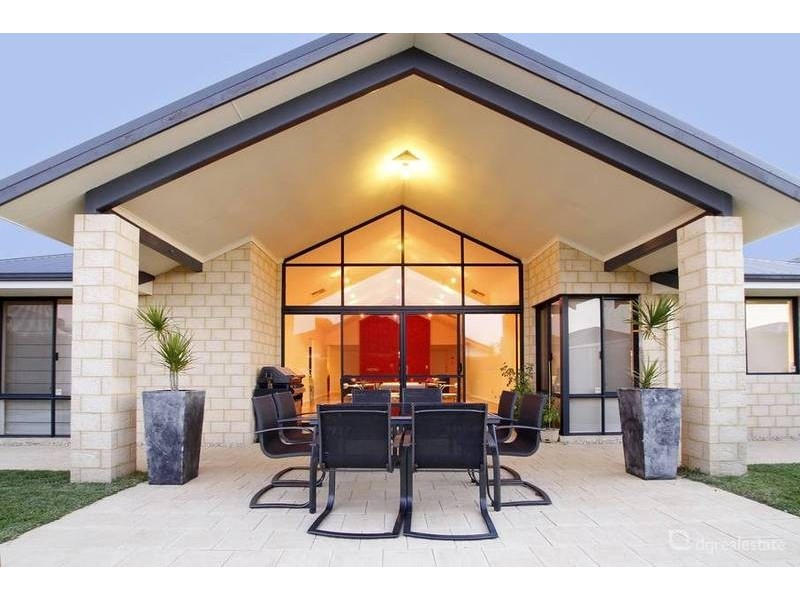 9 Castledene Way, Tapping WA 6065