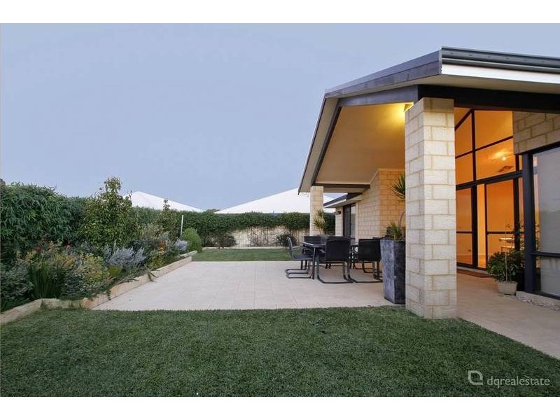 9 Castledene Way, Tapping WA 6065