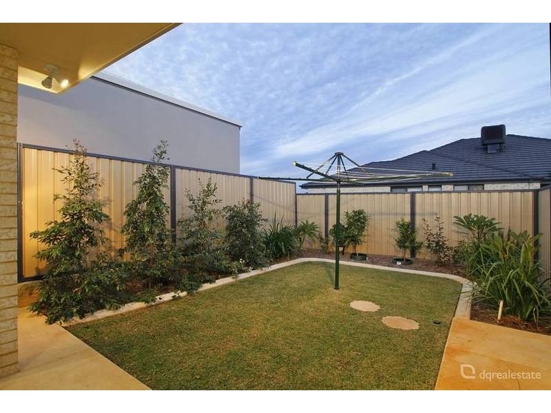 51 Whimbrel Vista, Tapping WA 6065