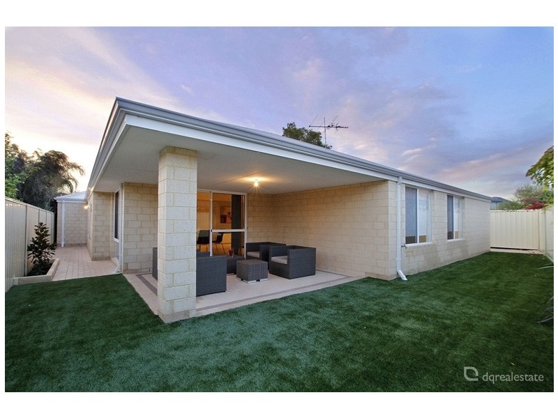 4 Cvitan Bend, Madeley WA 6065