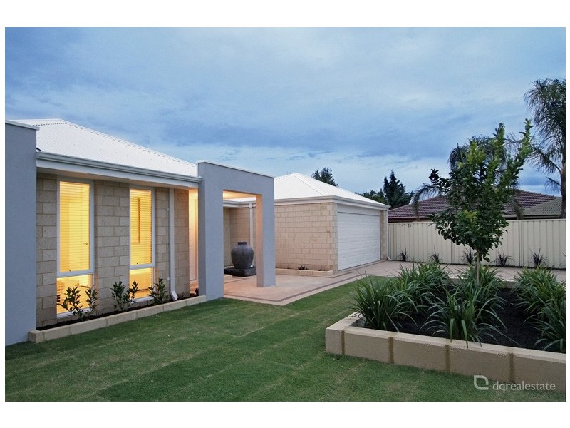 4 Cvitan Bend, Madeley WA 6065