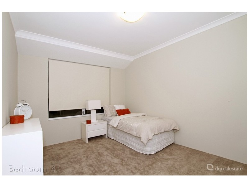 4 Cvitan Bend, Madeley WA 6065