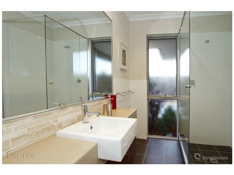 27 Winnipeg Terrace, Wanneroo WA 6065