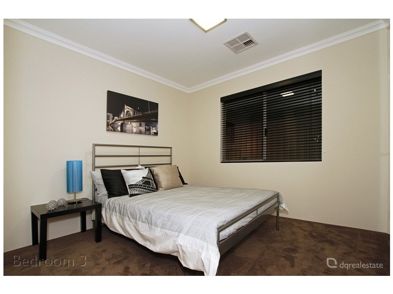 27 Winnipeg Terrace, Wanneroo WA 6065