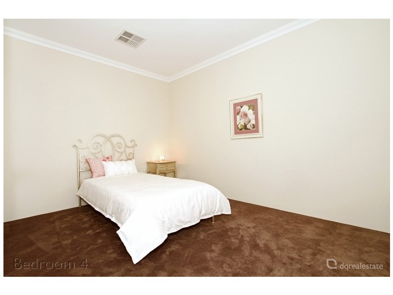 27 Winnipeg Terrace, Wanneroo WA 6065