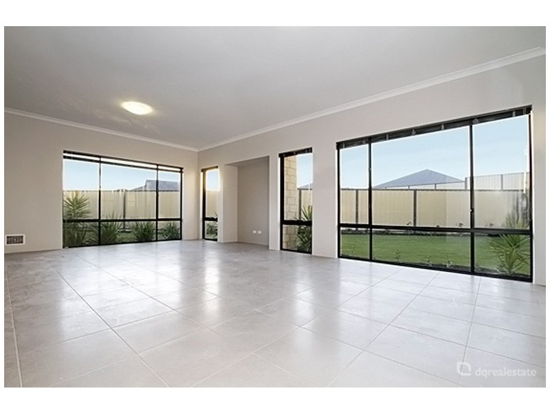 9 Tibicen Road, Tapping WA 6065