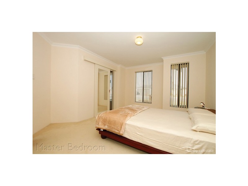 16 Goshawk Street, Tapping WA 6065