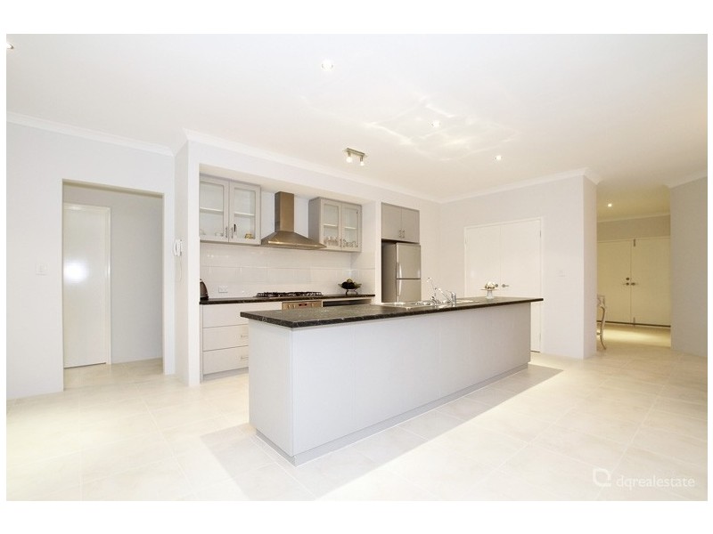 126 Lindsay Beach Blvd, Yanchep WA 6035