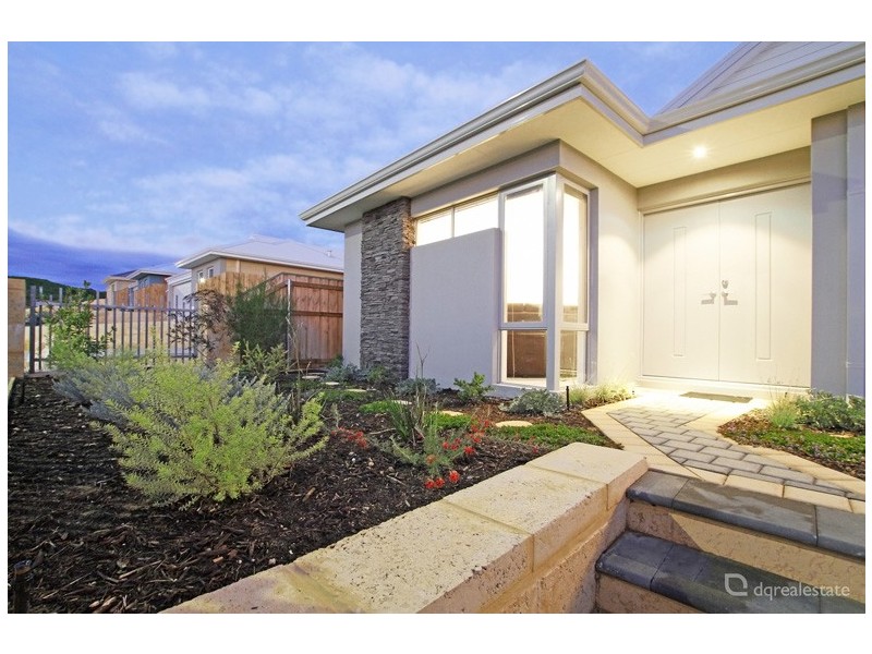 126 Lindsay Beach Blvd, Yanchep WA 6035