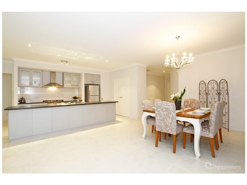 126 Lindsay Beach Blvd, Yanchep WA 6035