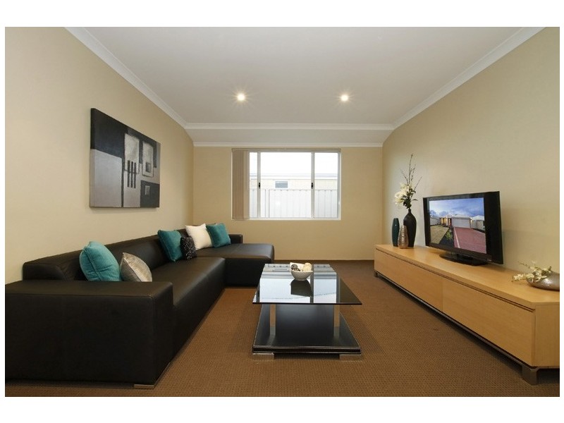 83 Hampton Road, Darch WA 6065