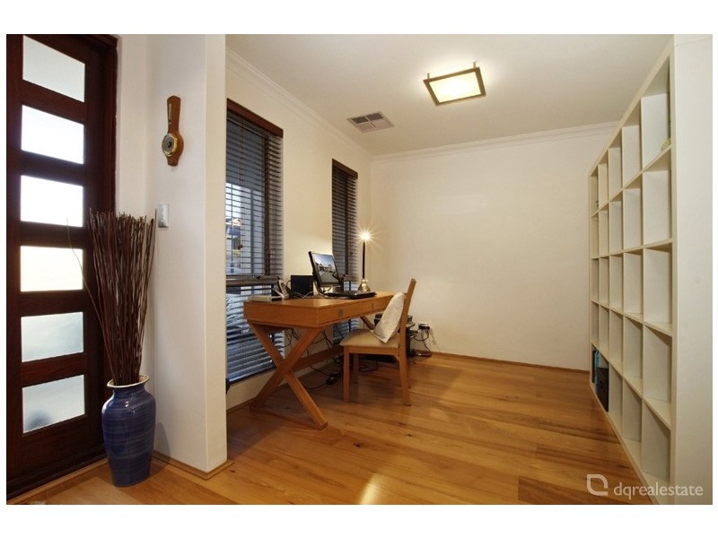 2 Zeppelin Way, Tapping WA 6065