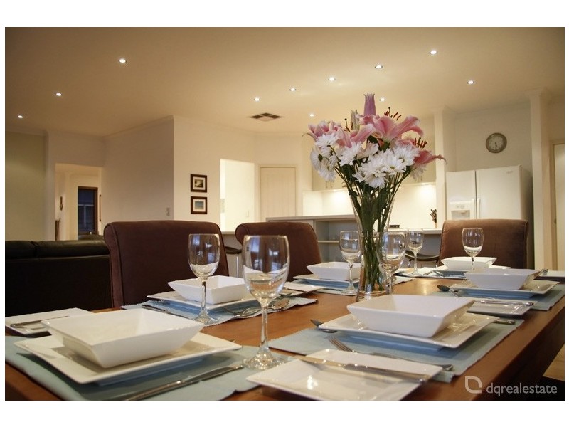 2 Zeppelin Way, Tapping WA 6065