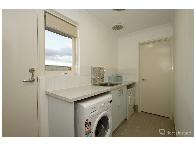 2 Zeppelin Way, Tapping WA 6065