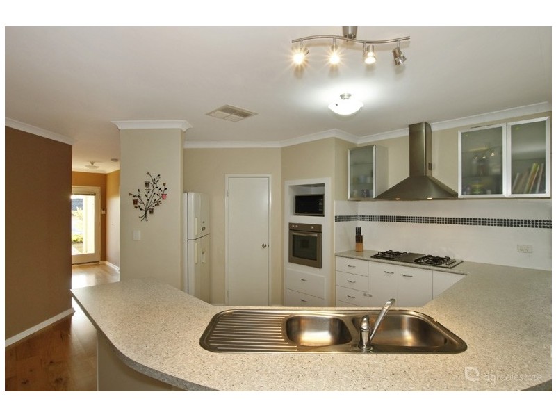 14 San Teodoro Avenue, Sinagra WA 6065