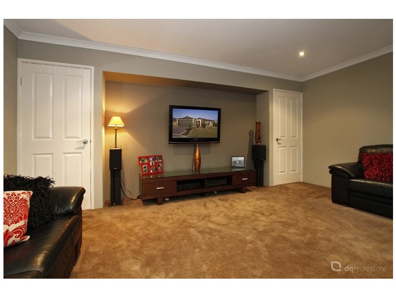 8 Hirundo Bend, Tapping WA 6065