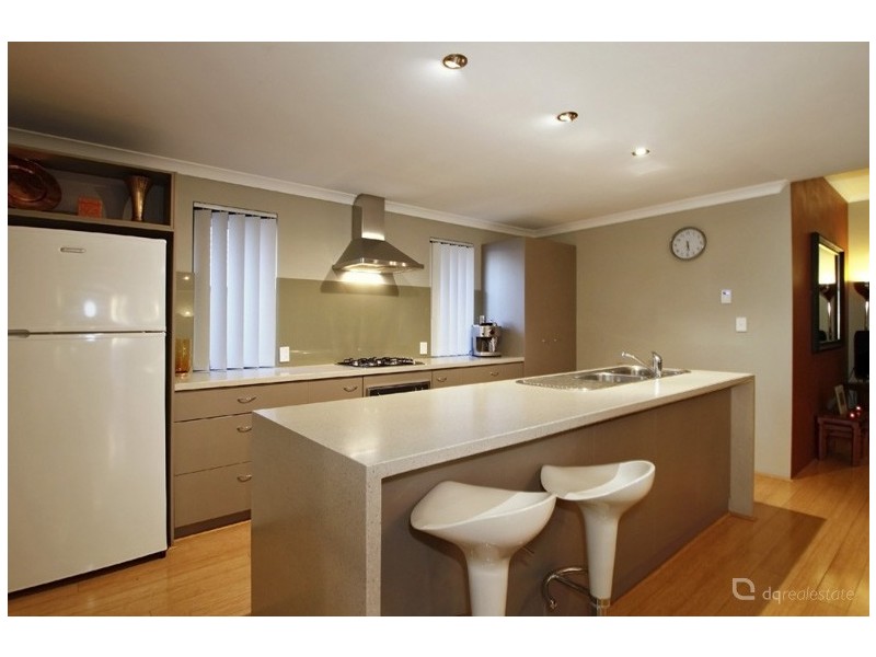 8 Hirundo Bend, Tapping WA 6065