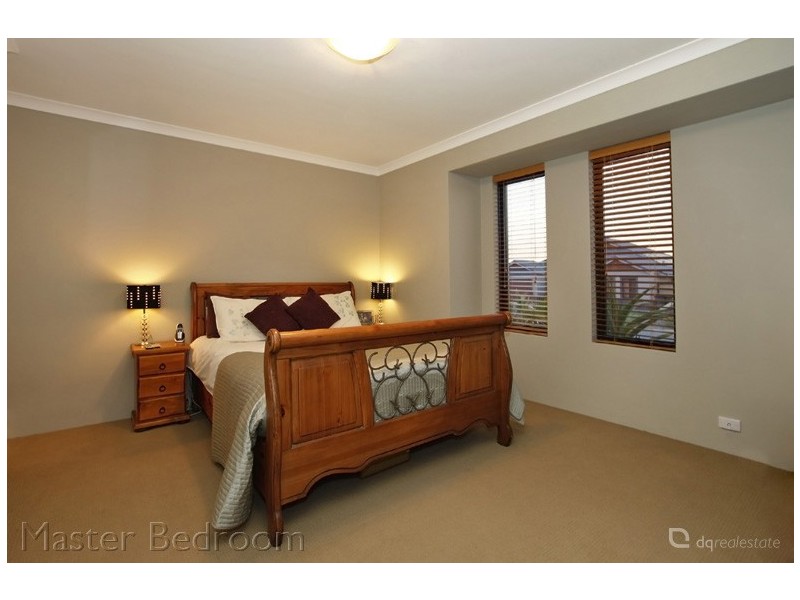 8 Hirundo Bend, Tapping WA 6065