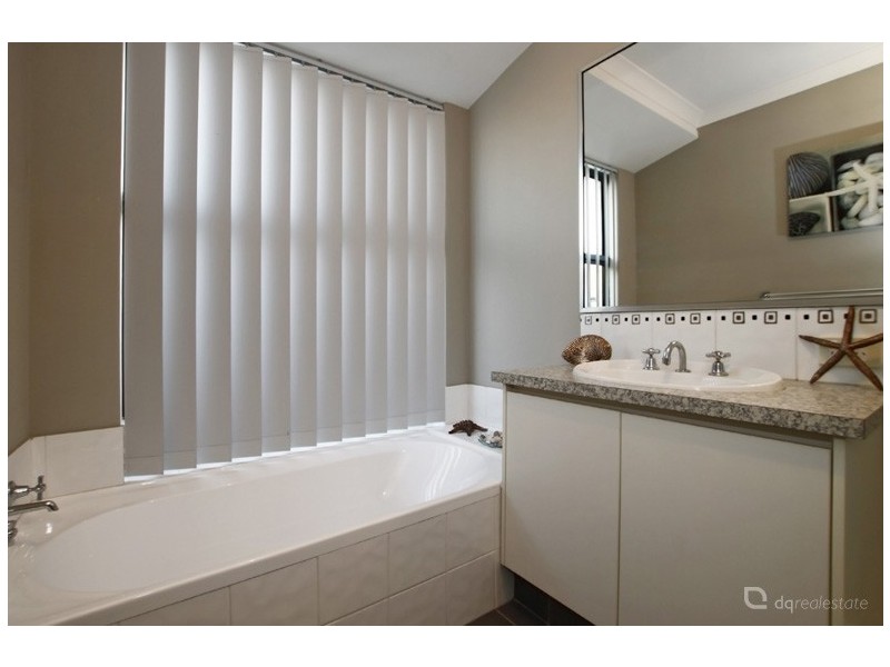 8 Hirundo Bend, Tapping WA 6065