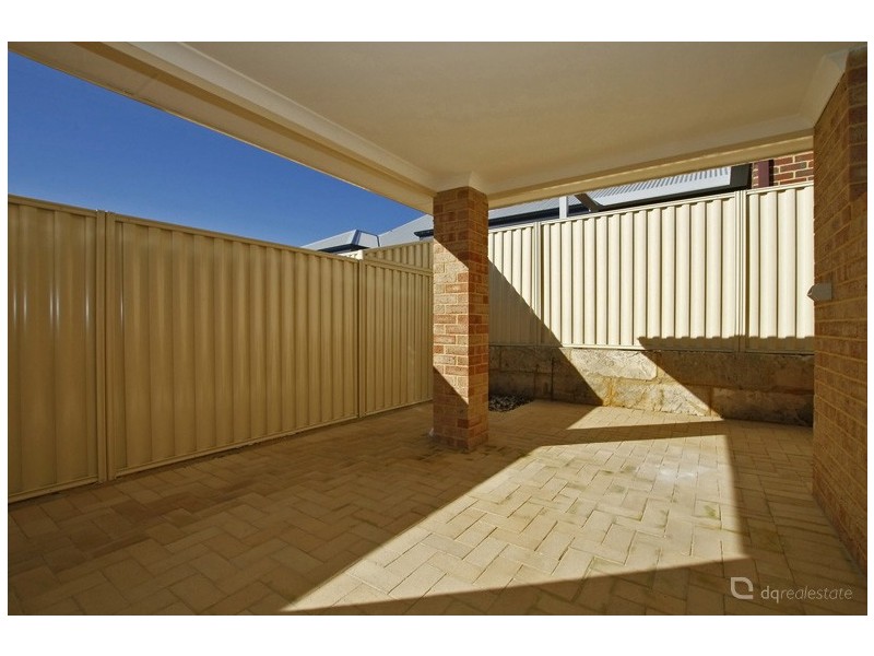 B/33 Wicklow Circle, Darch WA 6065