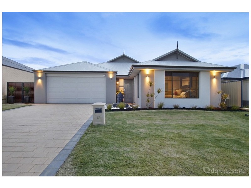 12 Dowitcher Turn, Tapping WA 6065