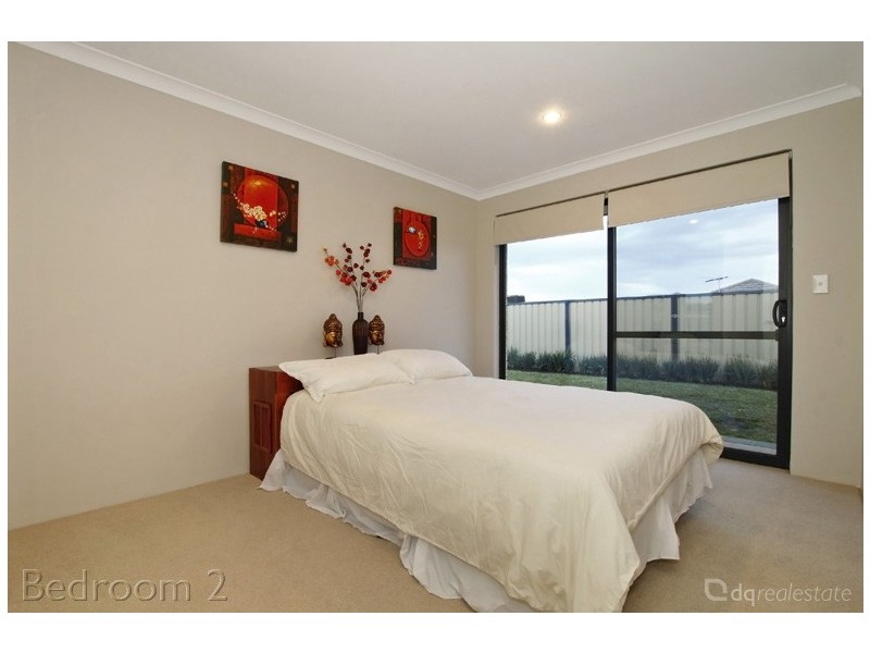 12 Dowitcher Turn, Tapping WA 6065