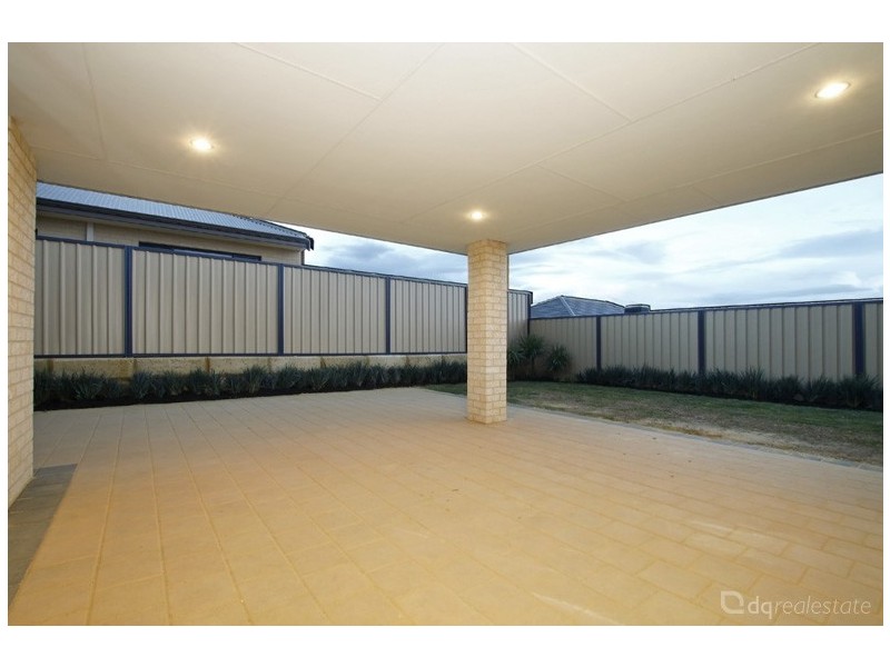 12 Dowitcher Turn, Tapping WA 6065