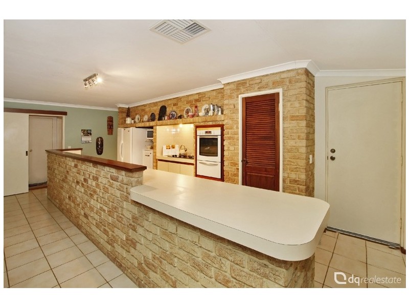 39 Chichester Drive, Woodvale WA 6026