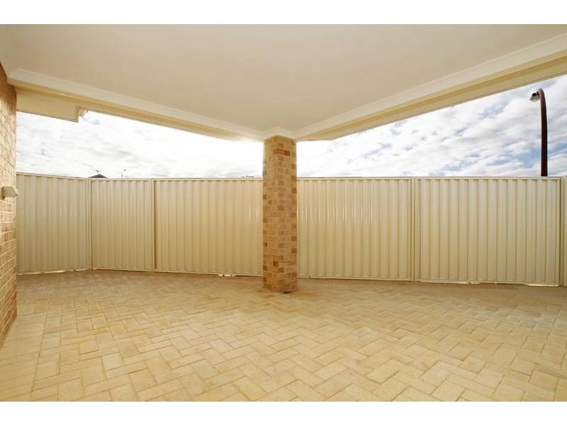 A/33 Wicklow Circle, Darch WA 6065