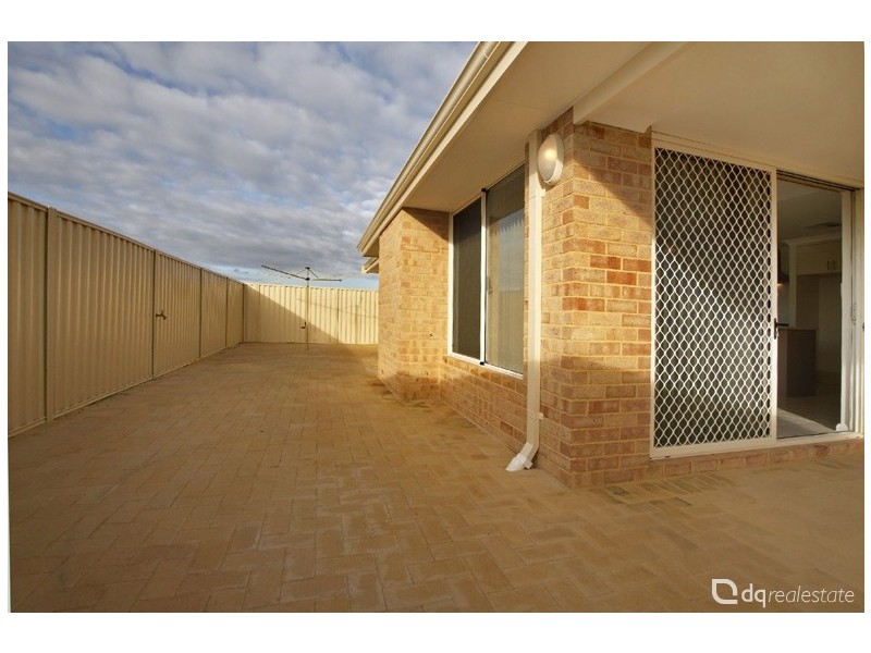 A/33 Wicklow Circle, Darch WA 6065