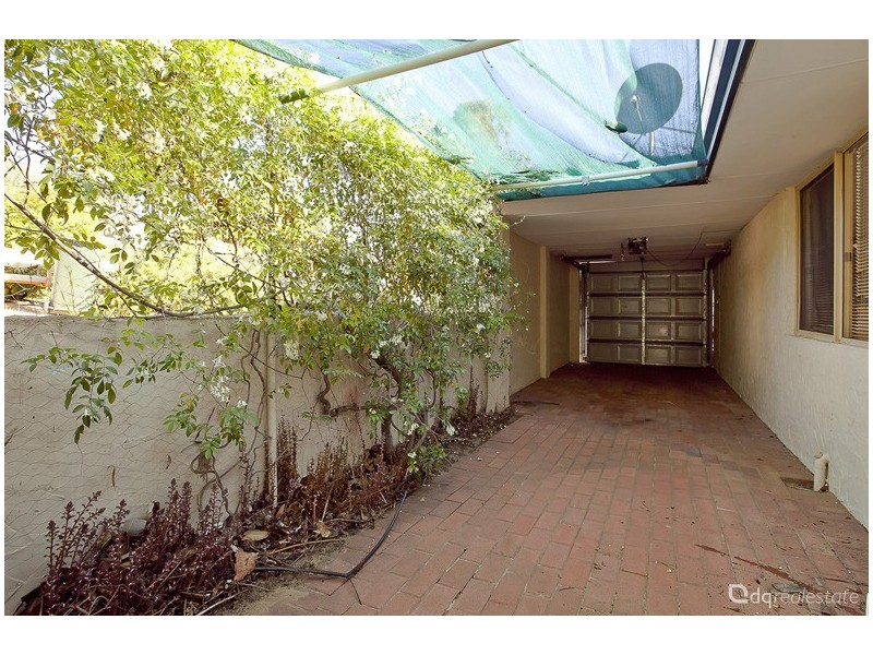 16 Lupin Court, Hocking WA 6065