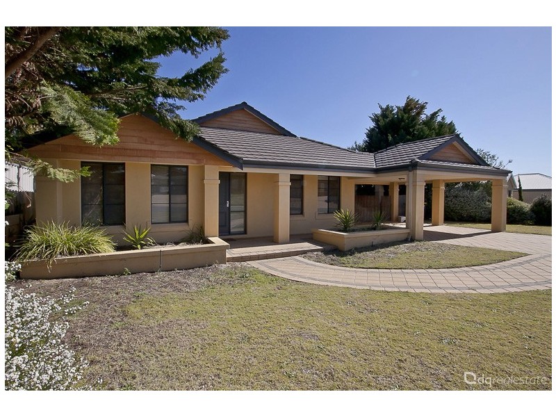 14 Carwoola Circle, Carramar WA 6031