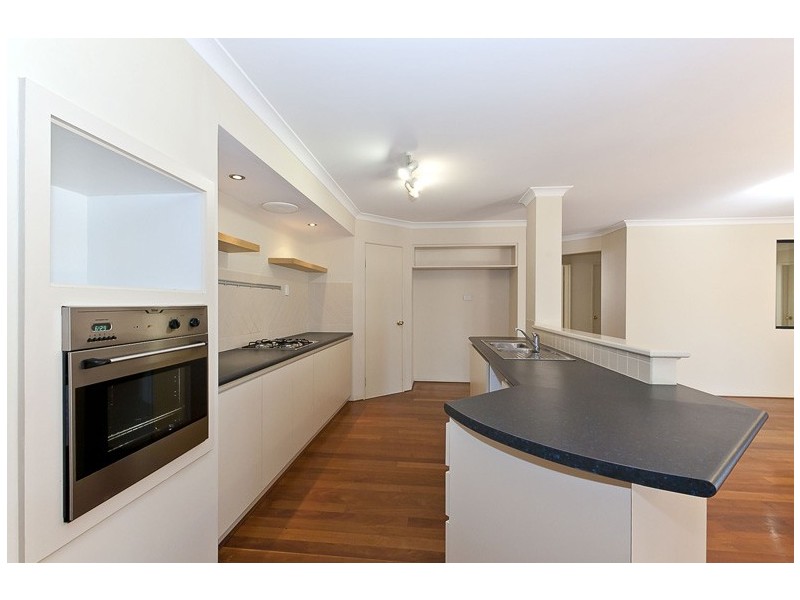 14 Carwoola Circle, Carramar WA 6031